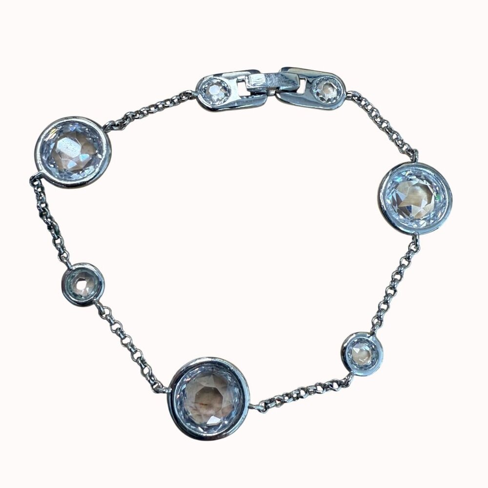 Nadri Bracelet Silver-Tone Crystal Circular Stone, Dainty, Casual, Bling, Lux